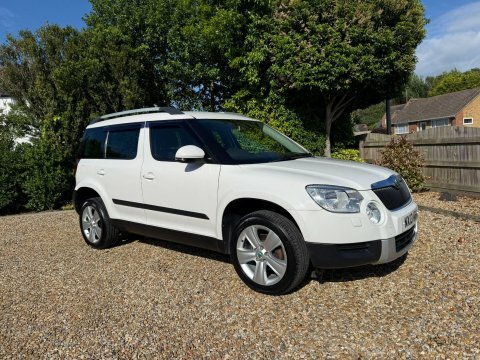 Skoda Yeti 2013 13 2.0 White #2