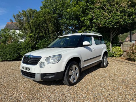 Skoda Yeti 2013 13 2.0 White