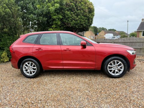 Volvo XC60 2019 19 2.0 Red #4