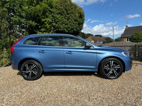 Volvo XC60 2016 16 2.0 Blue #4