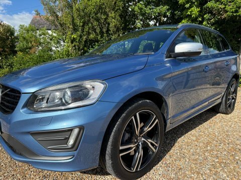 Volvo XC60 2016 16 2.0 Blue #5