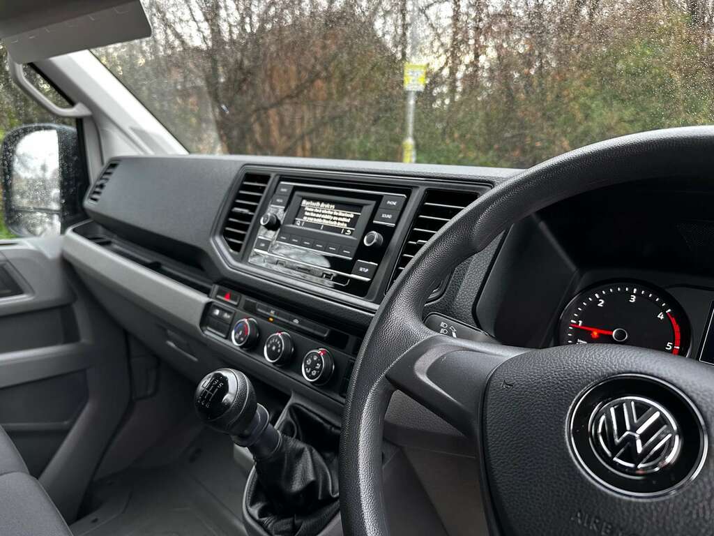 Volkswagen Crafter Cr35 Trendline 2.0Tdi Mwb Choice DG23NWX White #4