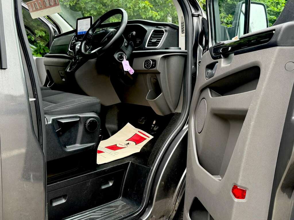 Ford Transit Custom 320 Limited 170Ps 6 Seat Crewvan Dciv HN72LVS Grey #2