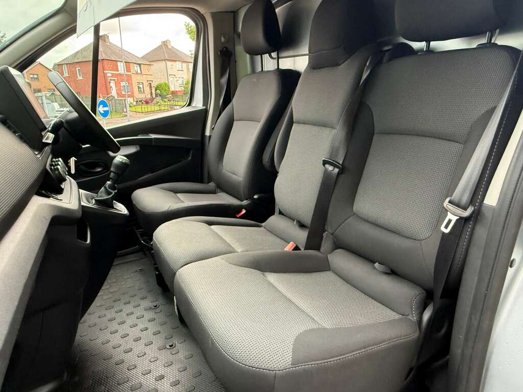 Renault Trafic Ll30 Business L2 Bluedci 130Ps HK23WEX Grey #4