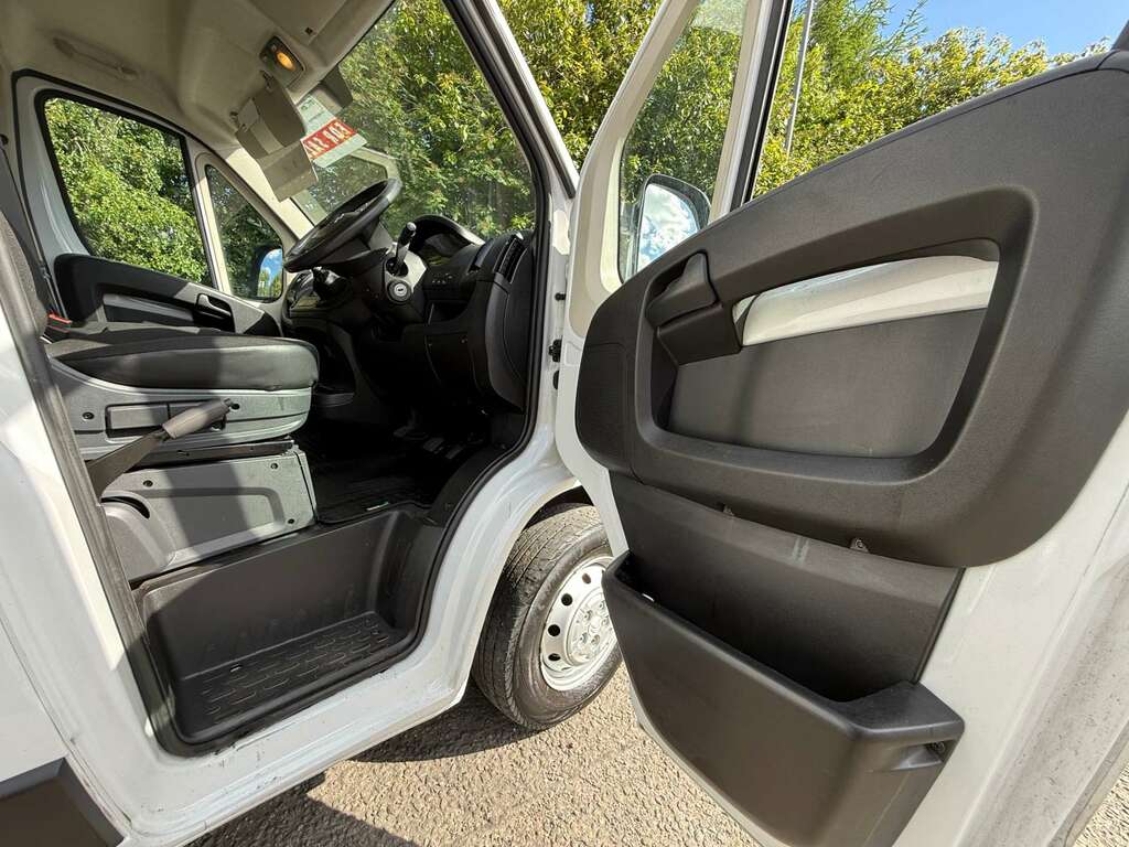 Citroen Relay 35 L3h2 Enterprise Edition Blue Hdi MH72FCE White #4