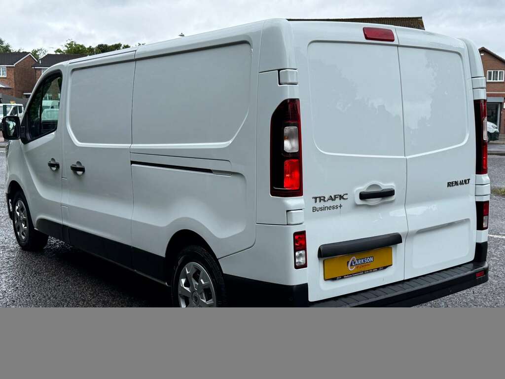 Renault Trafic Ll30 Business Blue 2.0 Dci L2 HK23VYE White #3
