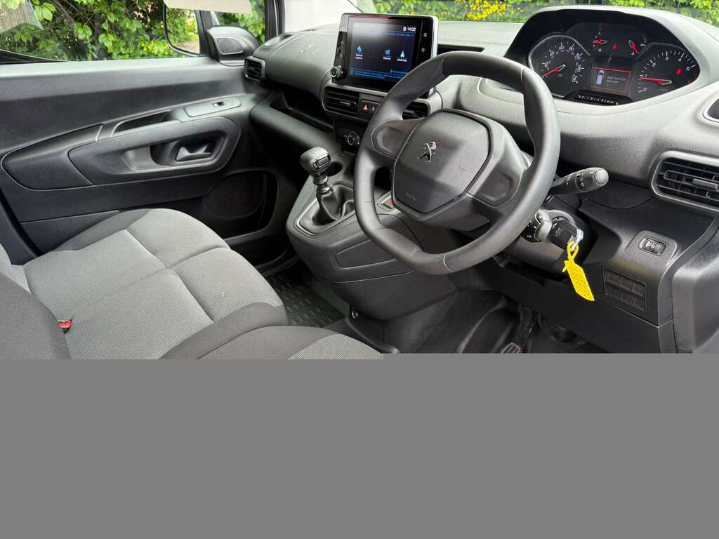 Peugeot Partner 1.5 Partner Professional Premium Bhdi CA23ZKU White #5