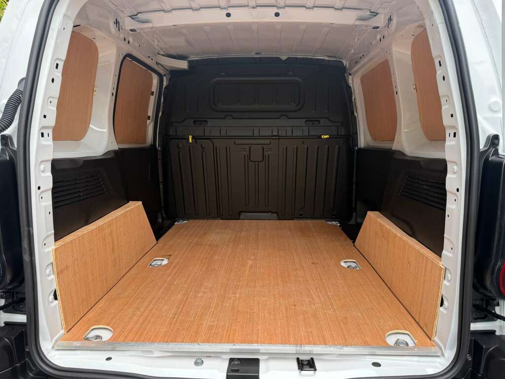 Peugeot Partner 1.5 Partner Professional Premium Bhdi CA23ZKU White #6