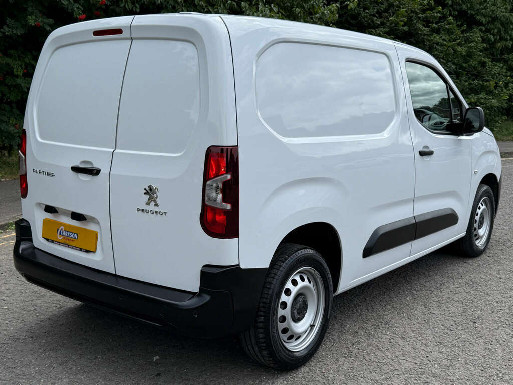 Peugeot Partner 1.5 Partner Professional Premium Bhdi CA23ZMX White #3