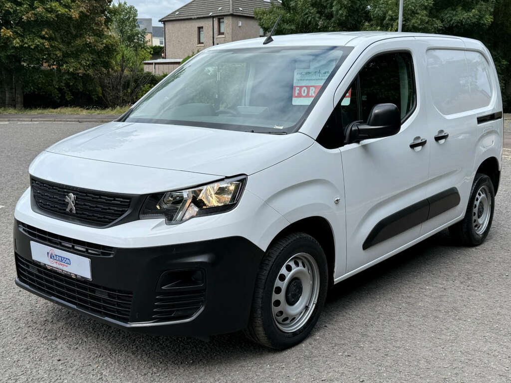 Peugeot Partner 1.5 Partner Professional Premium Bhdi CA23ZMX White #2