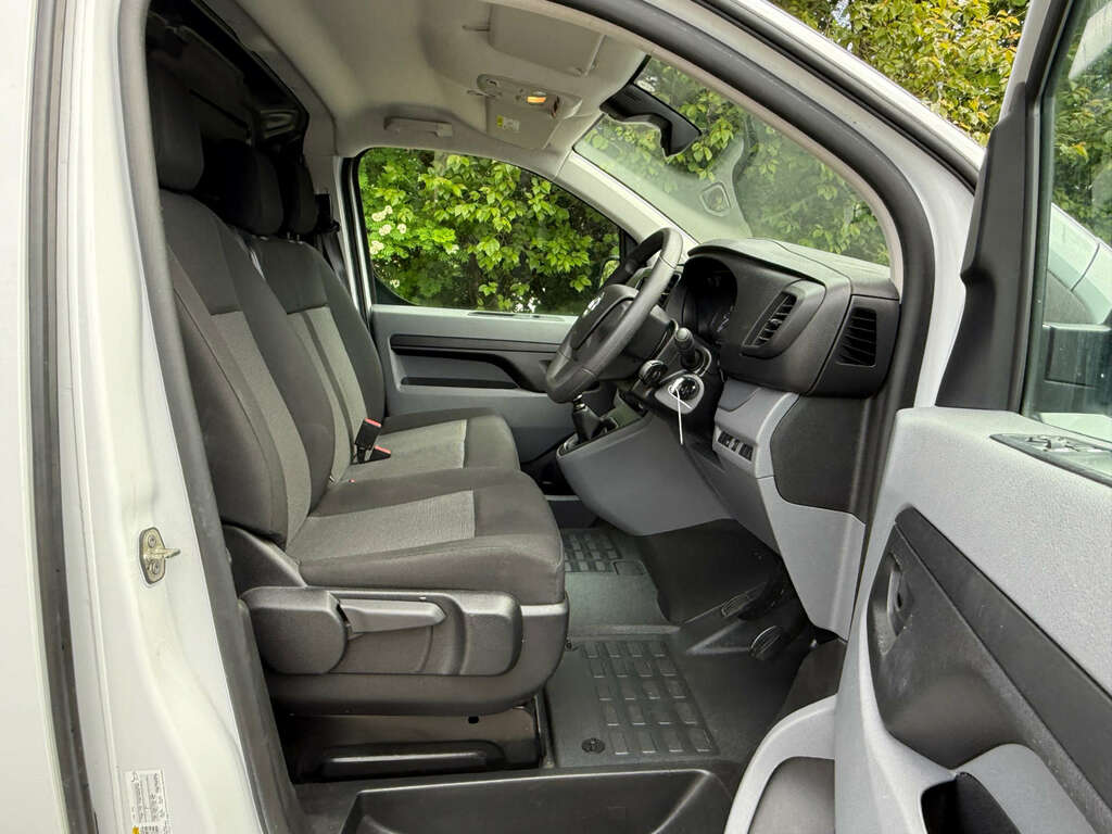 Vauxhall Vivaro F2900 Dynamic L2 Choice DV72UYY White #5
