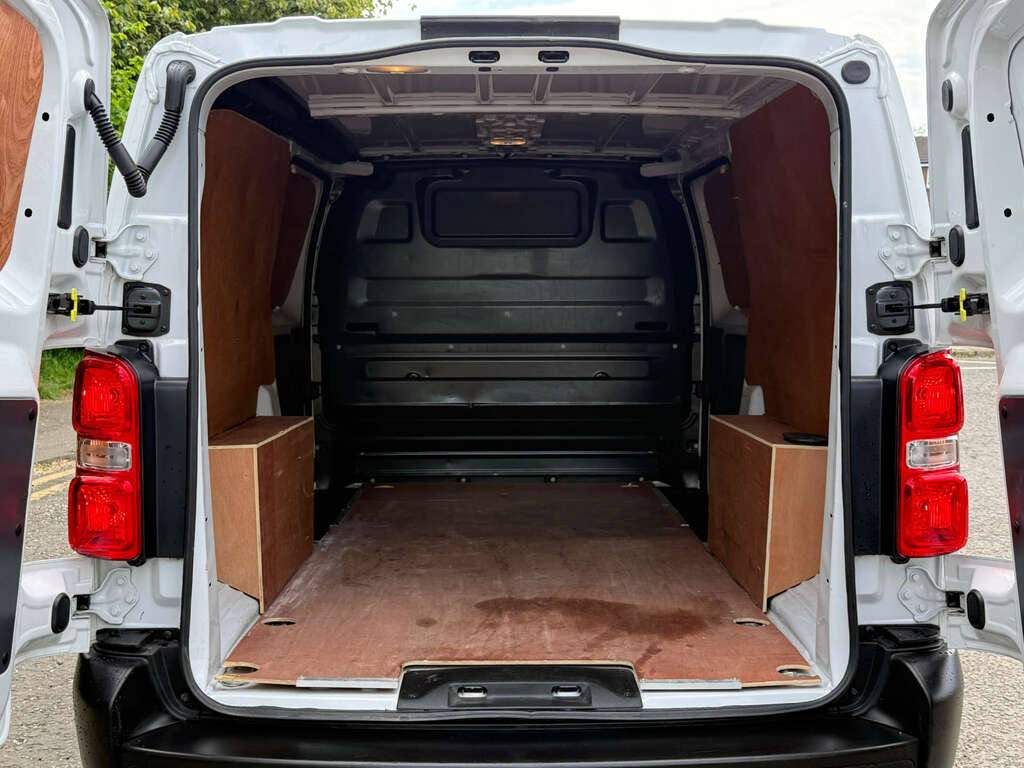 Vauxhall Vivaro F2900 Dynamic L2 Choice DV72UYY White #4