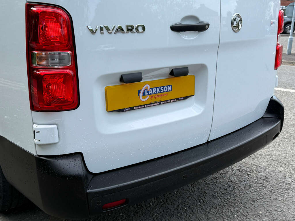 Vauxhall Vivaro F2900 Dynamic L2 Choice White