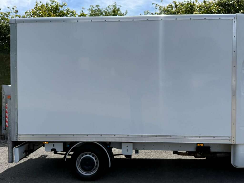 Renault Master 145 Red Edition Low Loader Luton Euro 6 White #7