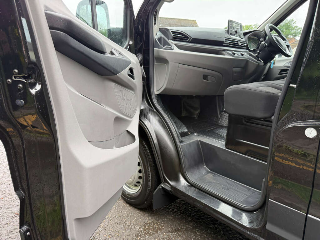 Maxus Deliver 9 2.0 Lwb Choice Black #2