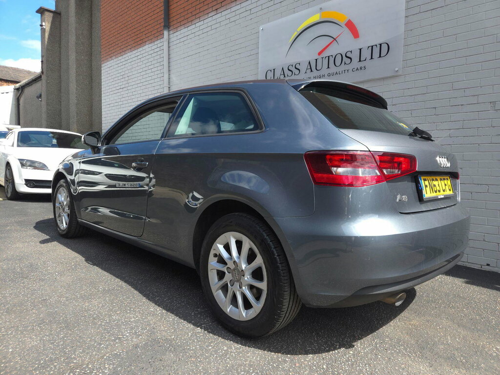 Audi A3 1.6 Tdi Se Sportback S Tronic Euro 5 Ss #4
