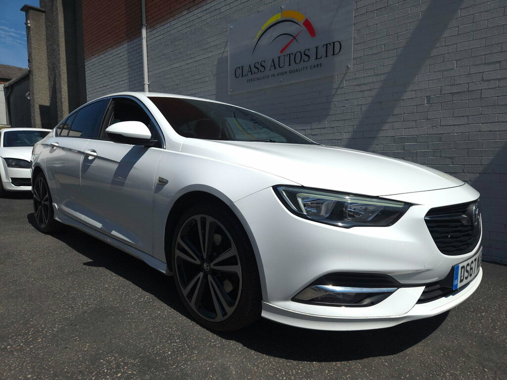 Vauxhall Insignia Hatchback White #5