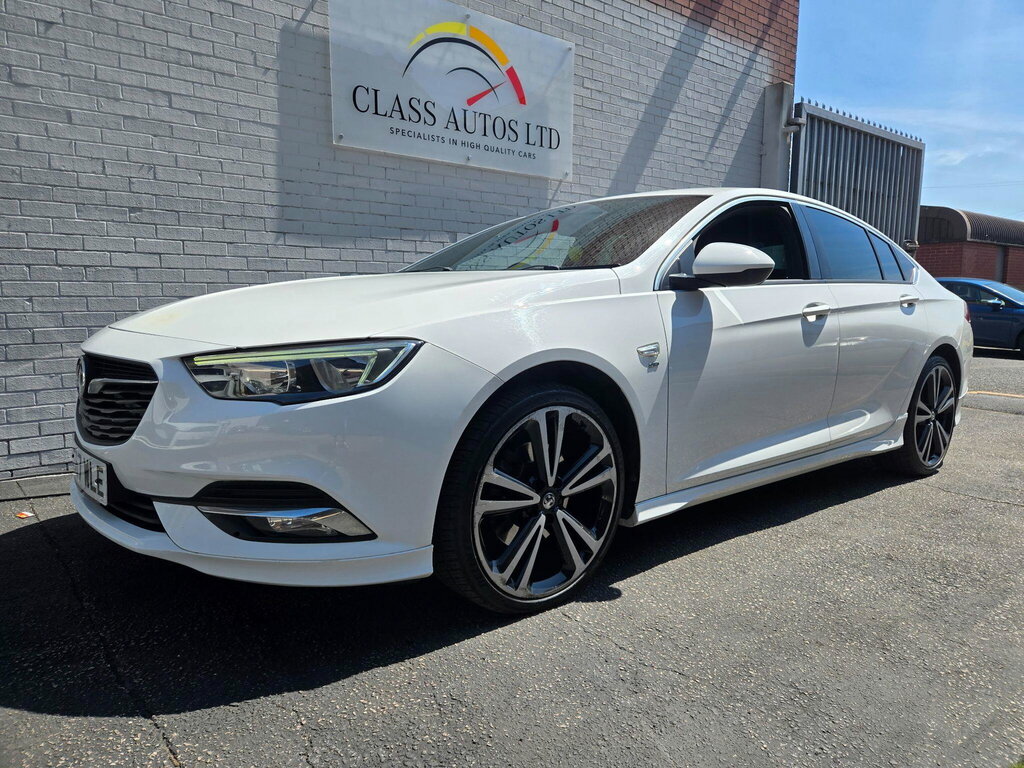 Vauxhall Insignia Hatchback White #3