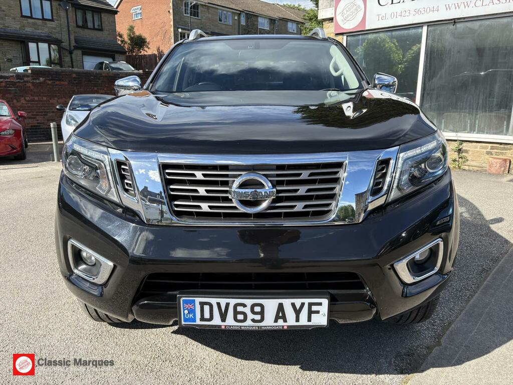 Nissan Navara 2.3 Dci Tekna Pickup Double Cab 4W Black #3