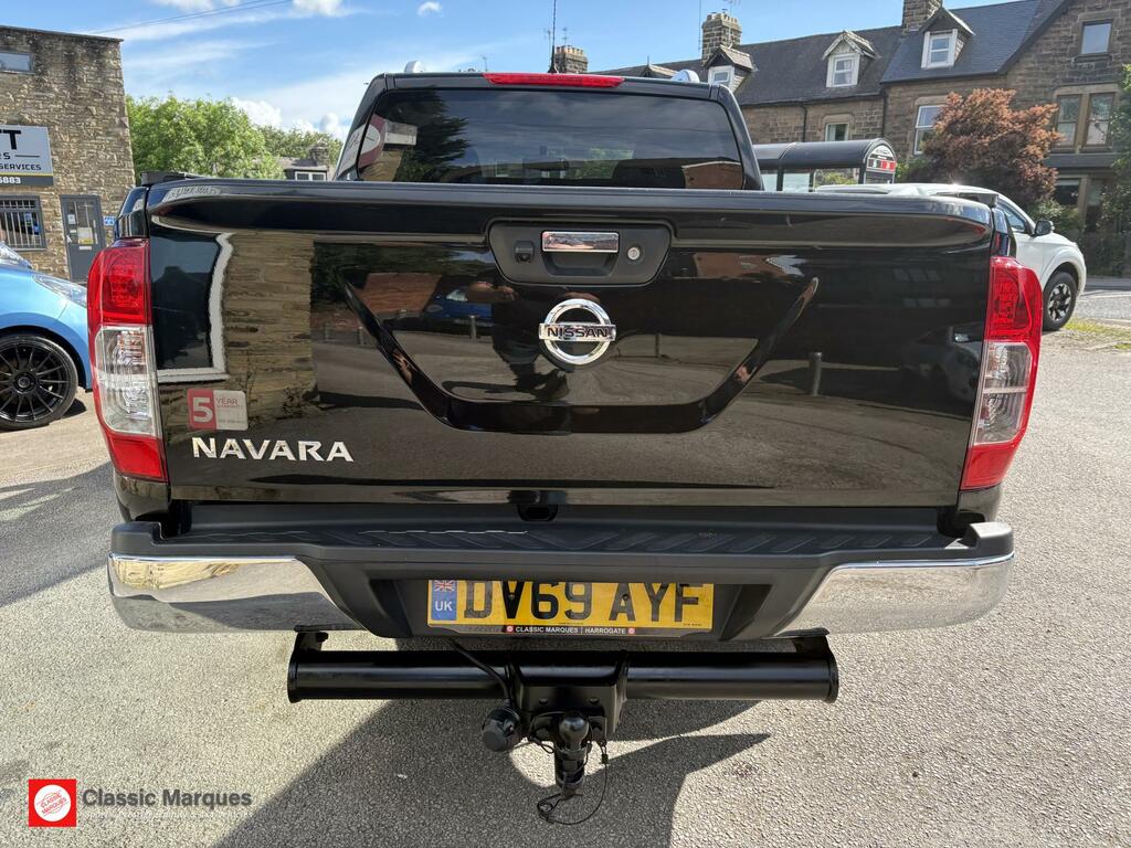 Nissan Navara 2.3 Dci Tekna Pickup Double Cab 4W Black #5