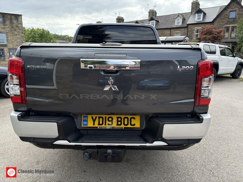 Mitsubishi L200 Challenger Di-d 4Wd Black #8