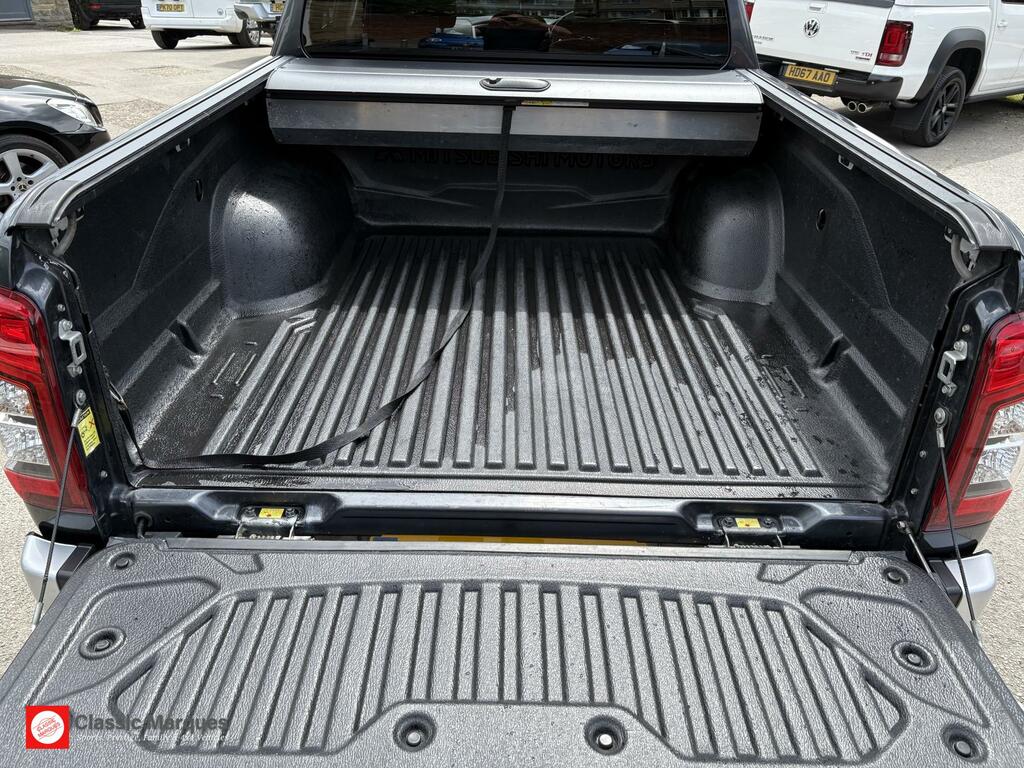 Mitsubishi L200 Challenger Di-d 4Wd Black #22
