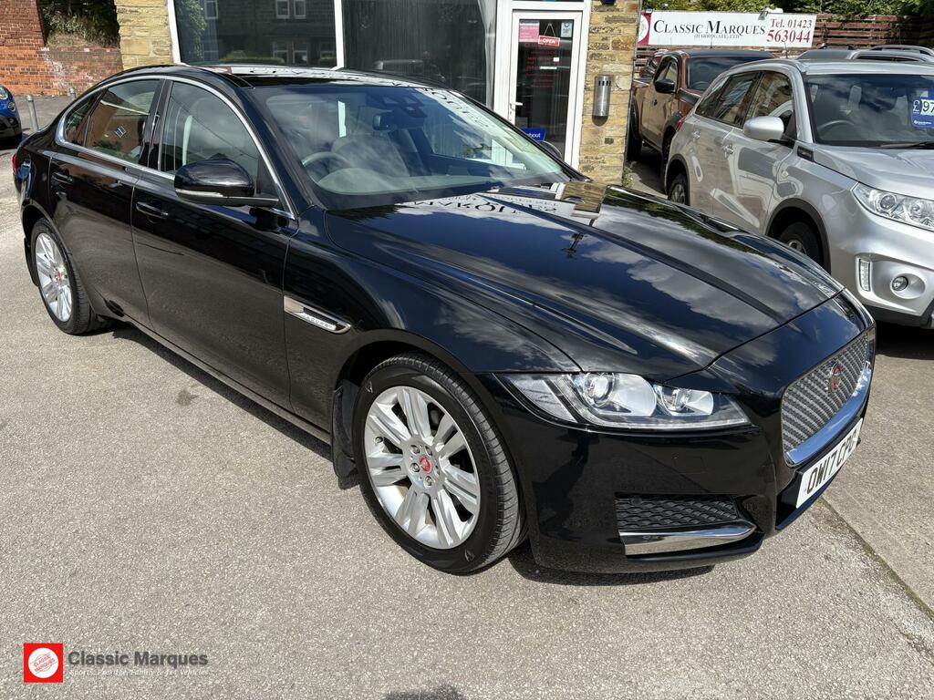 Jaguar XF Portfolio Black #5