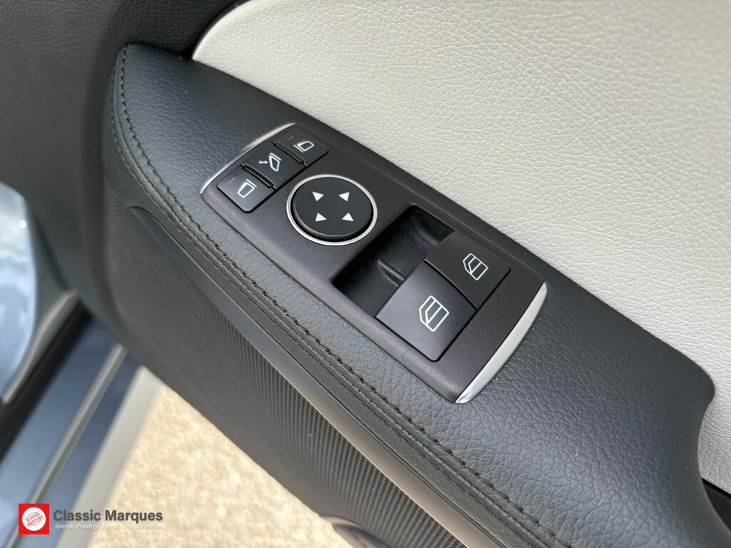 Mercedes-Benz SLK 5.5L Amg Performance Pack Amg Drivers Pack Switcha White #30