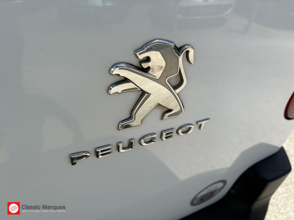 Peugeot Partner Professional White #6