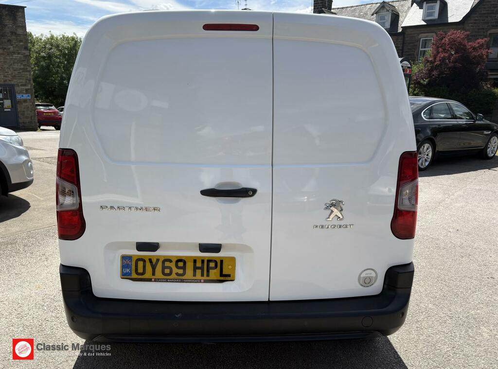 Peugeot Partner Professional White #4