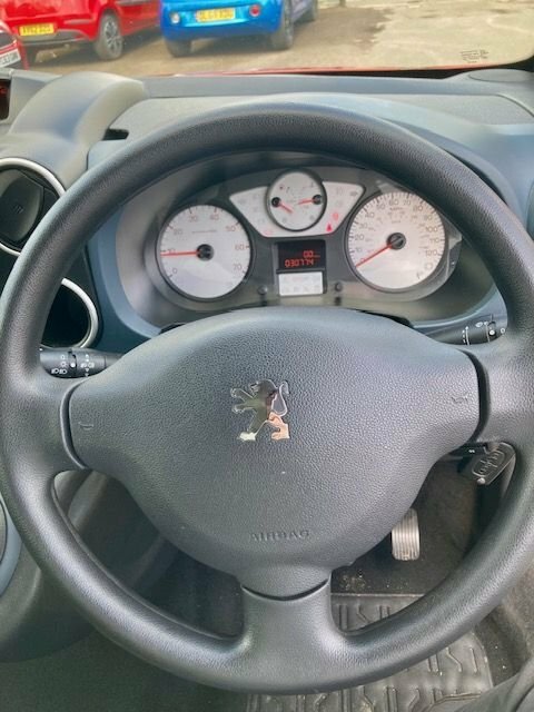 Peugeot Partner Tepee Tepee White #12