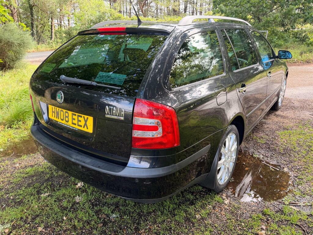 Skoda Octavia Tdi Elegance Red #8