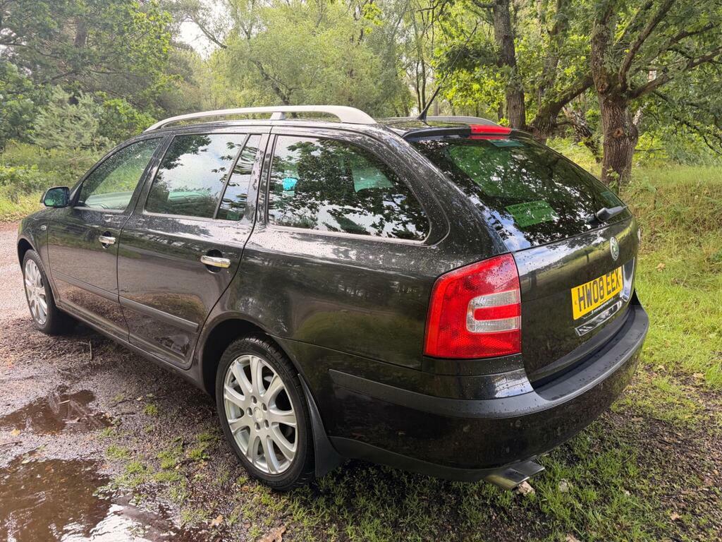 Skoda Octavia Tdi Elegance Red #6