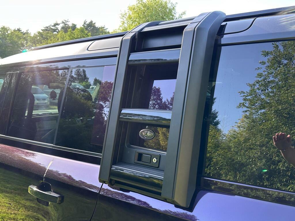 Land Rover Defender 110 Defender X-dynamic Hse Phev Black #12