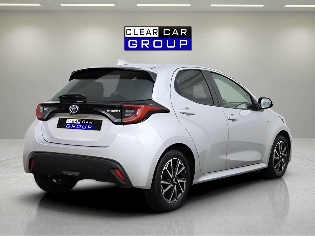 Toyota Yaris 1.5 Vvt-h Design E-cvt Euro 6 Ss Silver #4