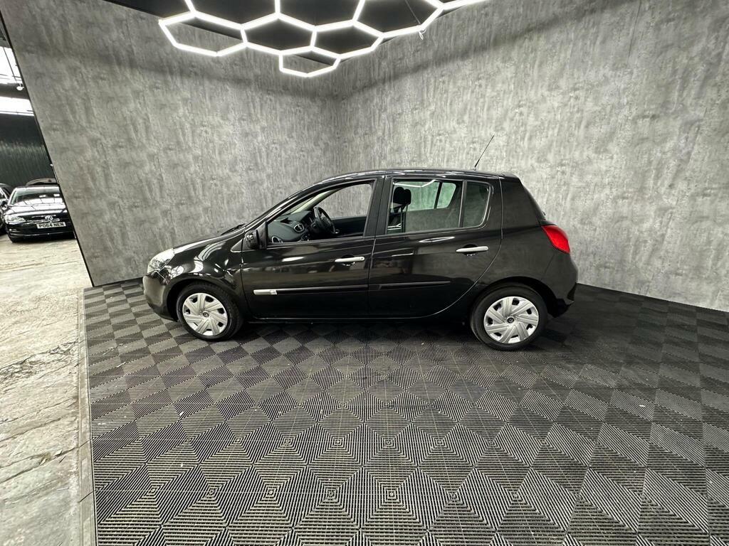 Renault Clio Dynamique Blue #15