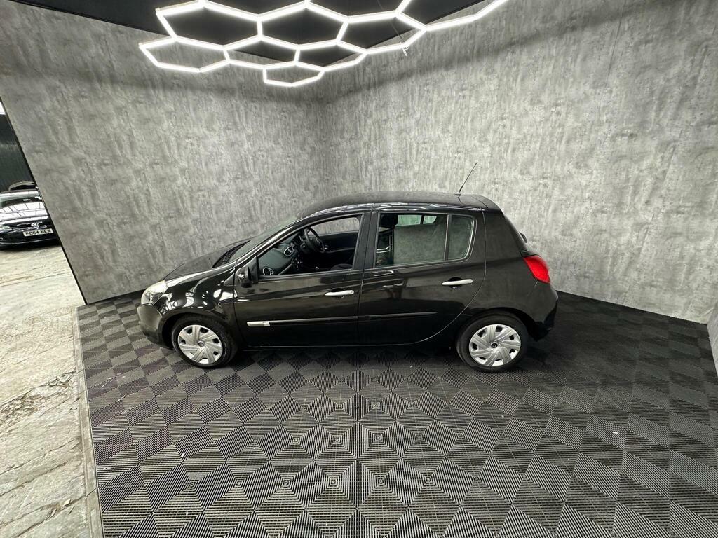 Renault Clio Dynamique Blue #16