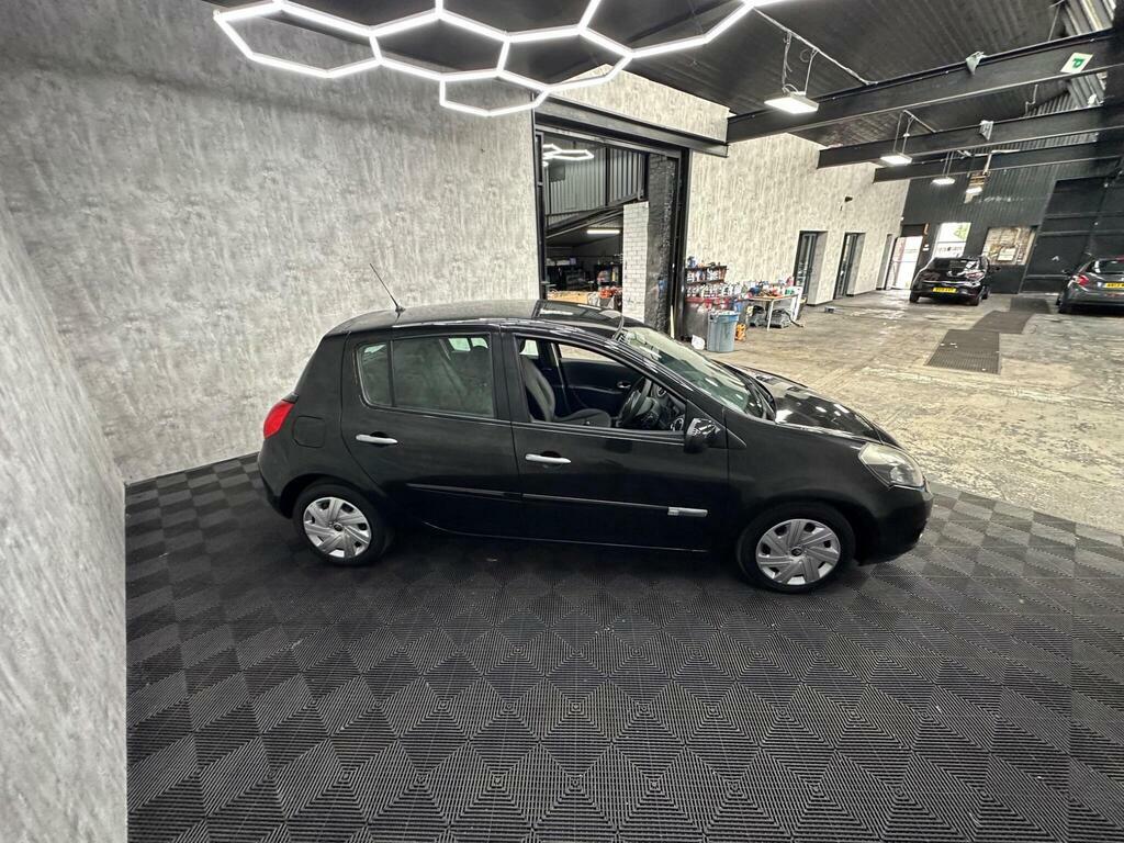 Renault Clio Dynamique Blue #8