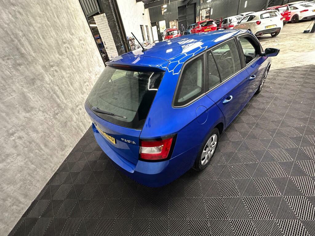 Skoda Fabia 1.4 Tdi Se Dsg Blue #9