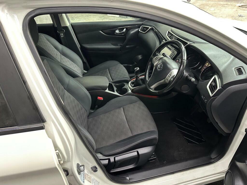 Nissan Qashqai Suv Red #21