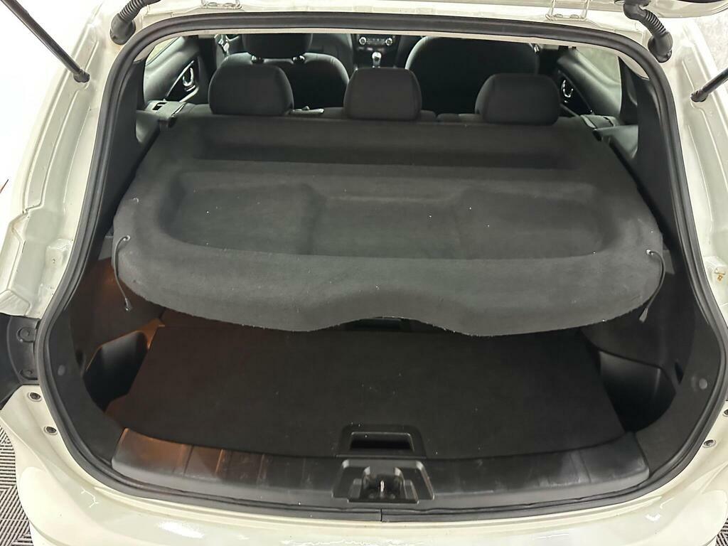 Nissan Qashqai Suv Red #26