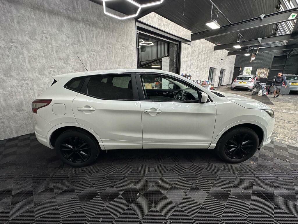 Nissan Qashqai Suv Red #6
