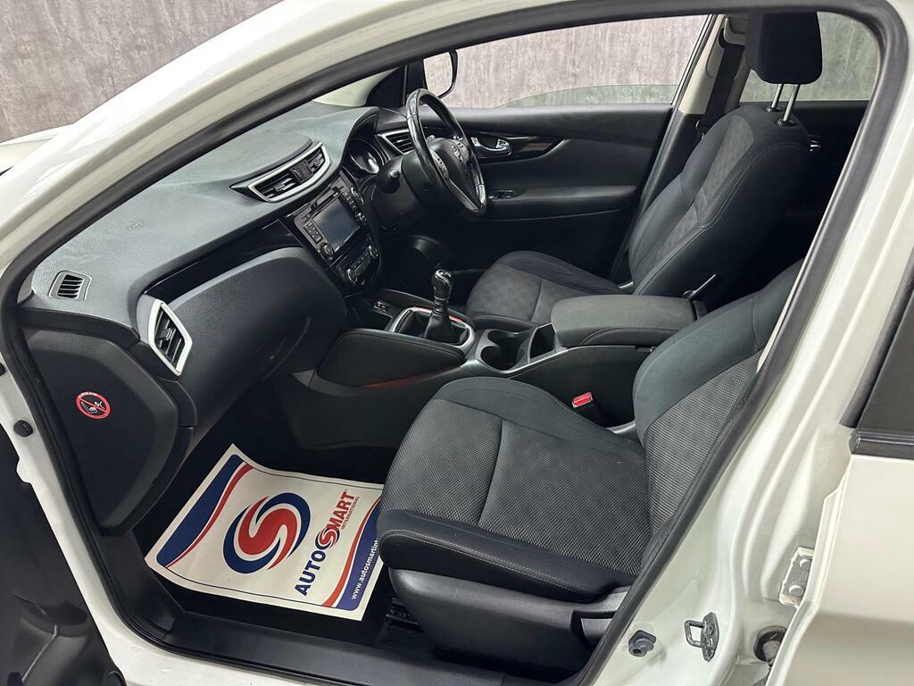 Nissan Qashqai Suv Red #22