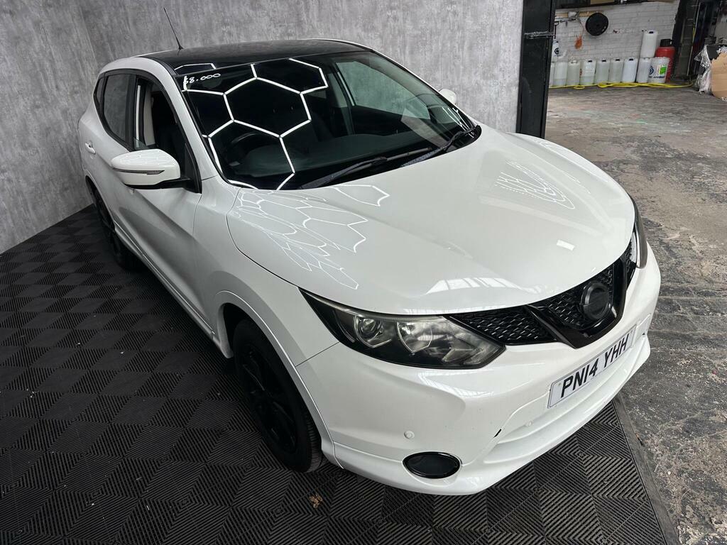 Nissan Qashqai Suv Red #5
