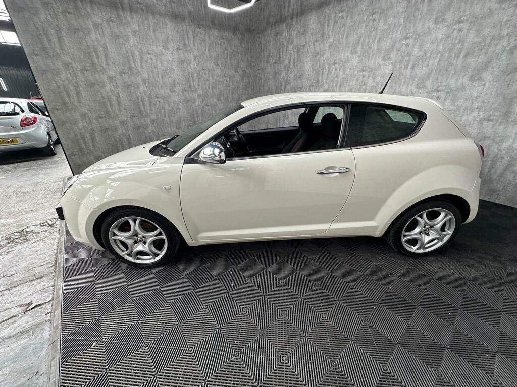 Alfa Romeo MiTo Hatchback 1.6 Jtdm-2 Distinctive 2013 Red #15