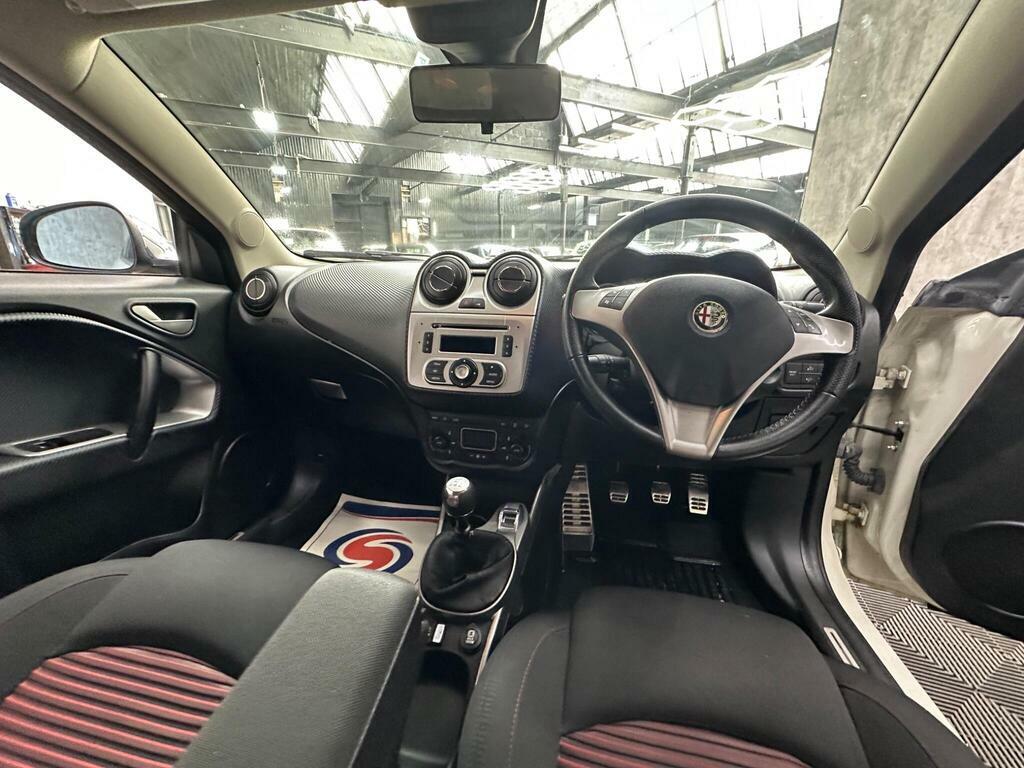 Alfa Romeo MiTo Hatchback 1.6 Jtdm-2 Distinctive 2013 Red #23