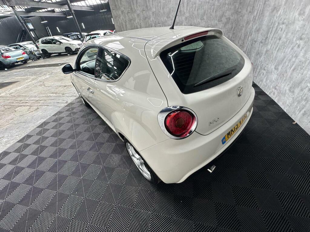 Alfa Romeo MiTo Hatchback 1.6 Jtdm-2 Distinctive 2013 Red #14