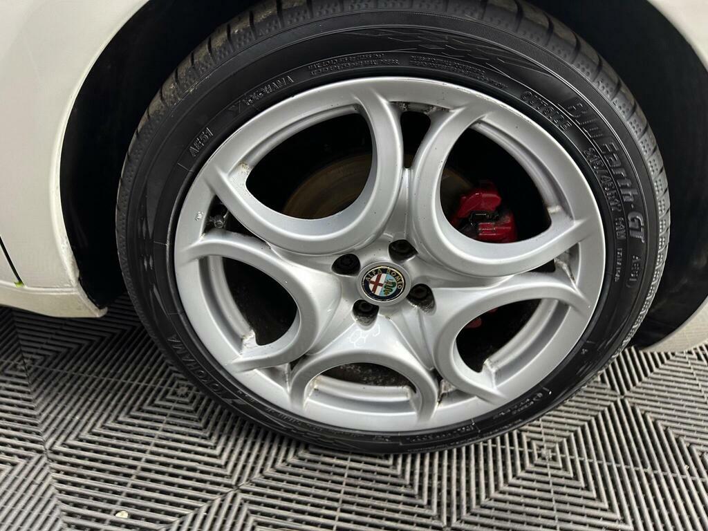 Alfa Romeo MiTo Hatchback 1.6 Jtdm-2 Distinctive 2013 Red #20