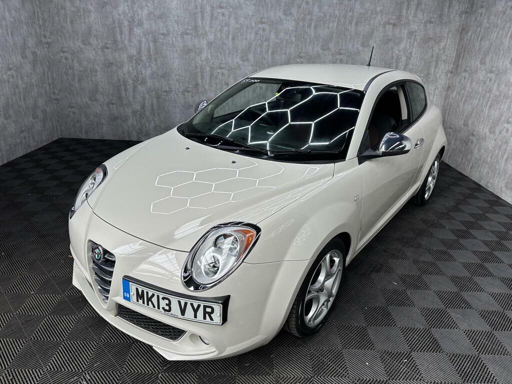 Alfa Romeo MiTo 1.3 Jtdm-2 Distinctive Euro 5 S S White #2