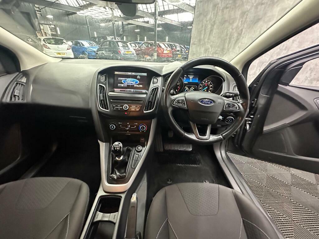 Ford Focus Zetec Grey #22